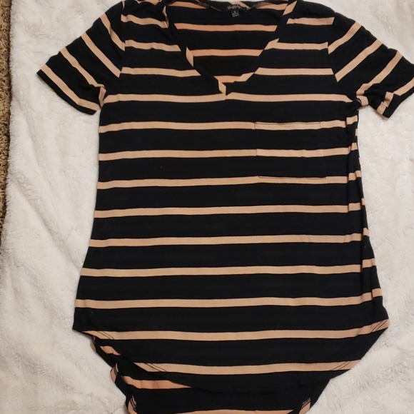 Striped v-neck - Picture 1 of 3